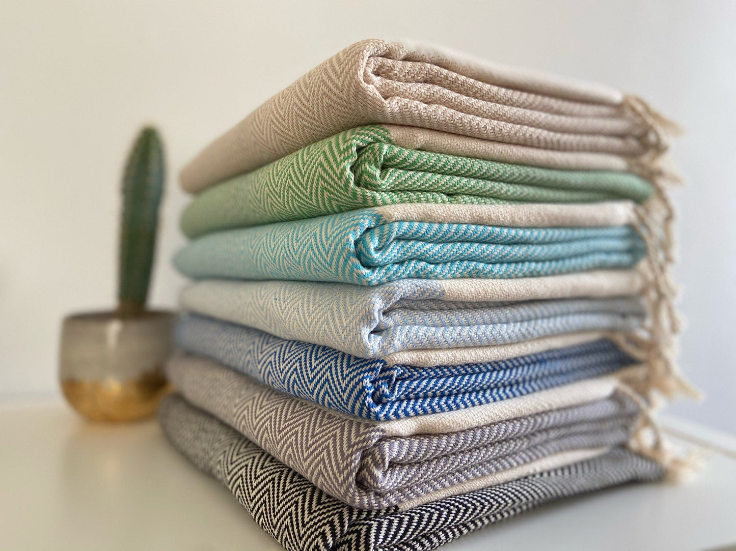 Kaunos Throw